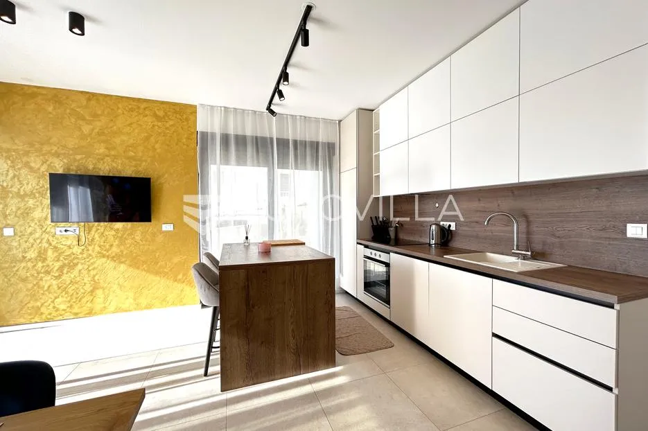 hvar, apartmanska vila sa pet uređenih apartmana - slika 4