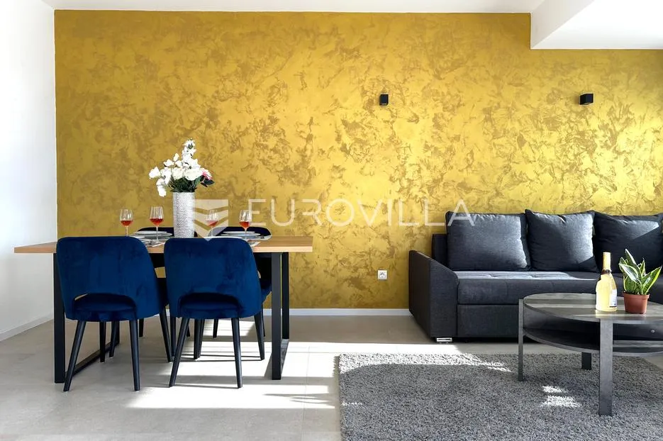 hvar, apartmanska vila sa pet uređenih apartmana - slika 23