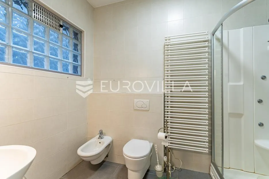 varaždin, centar trosoban stan površine 76,60 m² - slika 7