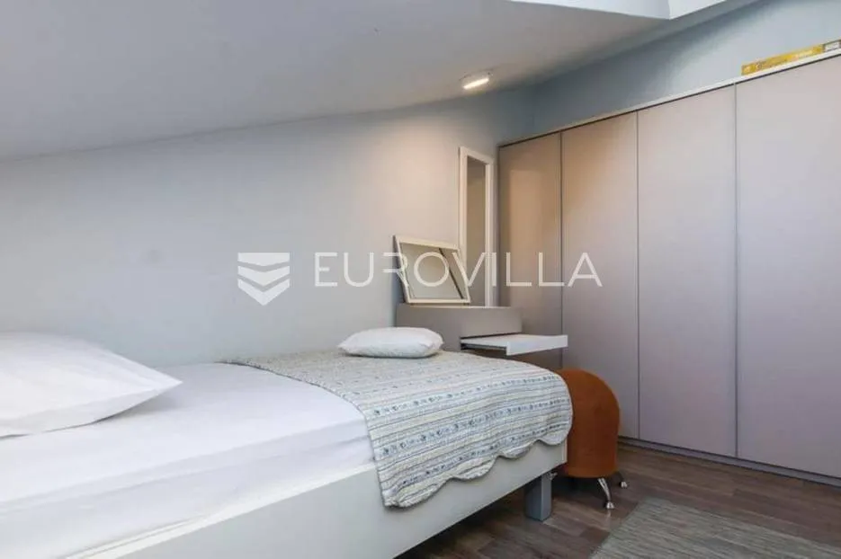 biograd na moru, trosoban stan 90,54m2 u centru grada, 50m od mora - slika 10
