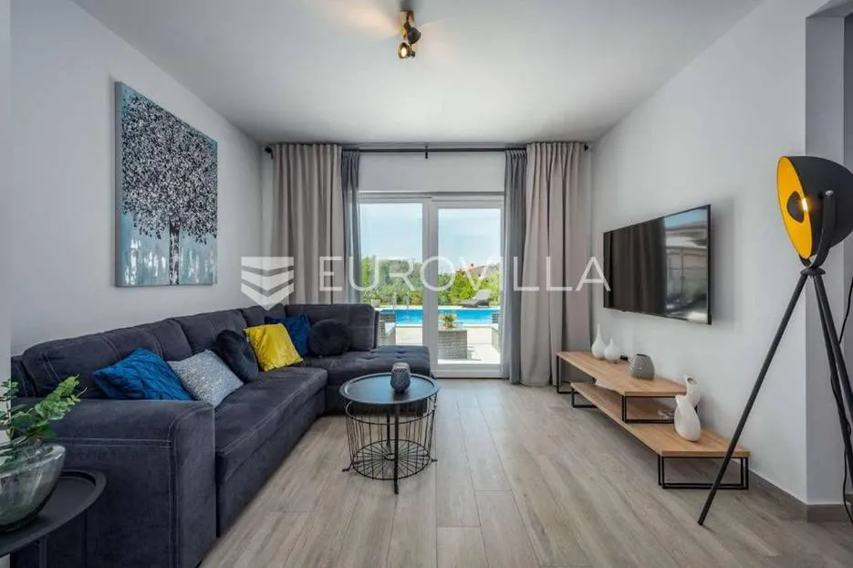 poreč, kvalitetna niskoenergetska vila smještena nadomak poreča - slika 4
