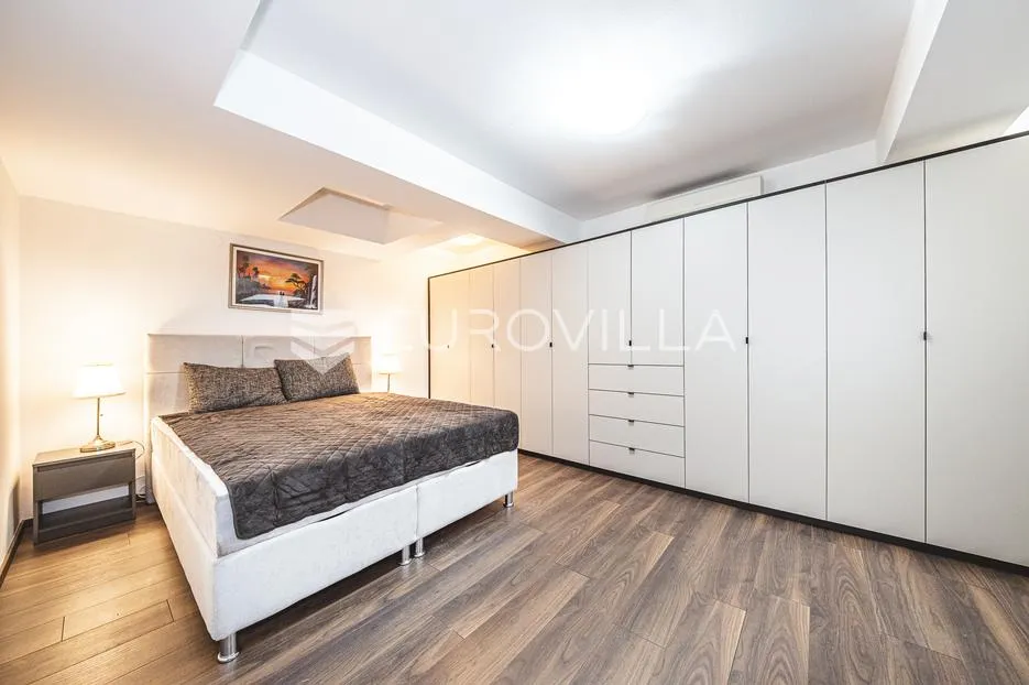 zagreb, centar, draškovićeva, dvoetažan trosoban stan površine 85 m² strogi centar grada - slika 7