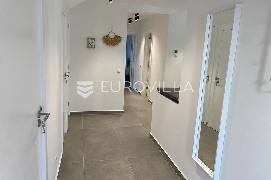 istra, premantura, kuća sa 3 luksuzna apartmana i pogledom na more, nkp 315 m2 - slika 28