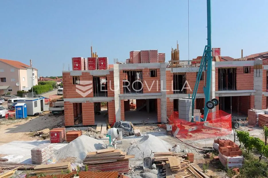 istra, poreč - novogradnja, rustikalna kuća u nizu nkp 155,87 m2 - slika 15