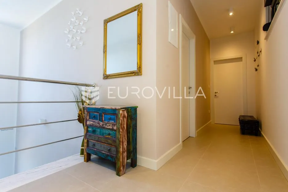 kaštela, kaštel stari, jedinstvena vila s veličanstvenim pogledom - slika 38
