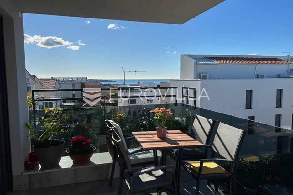 istra, novigrad – moderan stan s panoramskim pogledom na more i prostranom krovnom terasom - slika 4