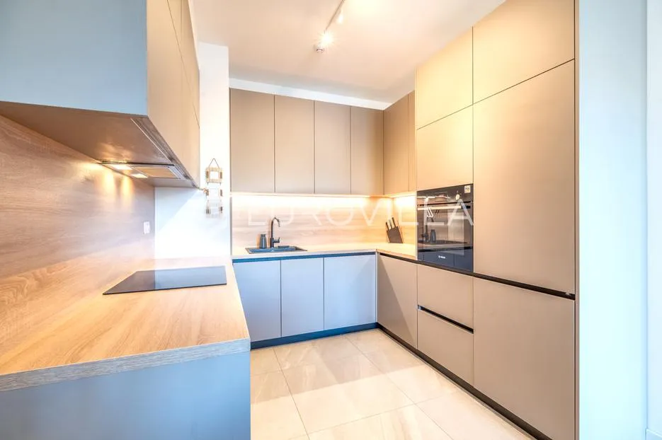 zagreb, heinzelova vmd, trosoban stan, nkp 82 m2 + garaža + gpm - slika 3