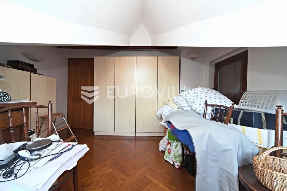 osijek, donji grad, prodaje se prostrana rustikalna vila površine 403 m² - slika 30