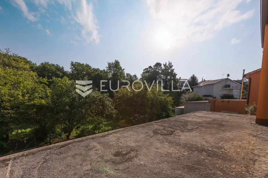drenova, trosoban stan s dvije kupaonice, terasa i dio vrta, prizemlje obiteljske kuće, 72 m² - slika 16