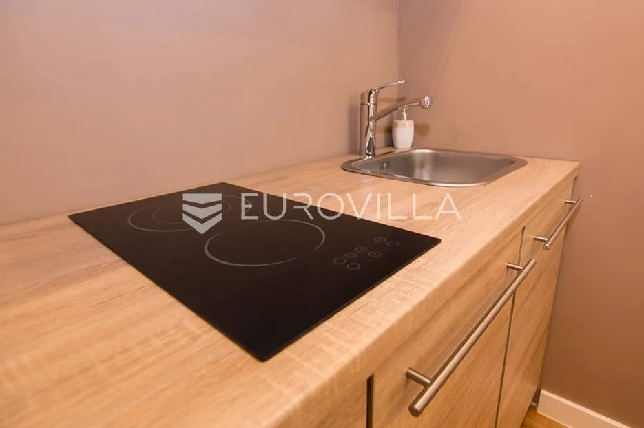 centar stan 205m2 podijeljen na 5 apartmana i sobu - slika 30