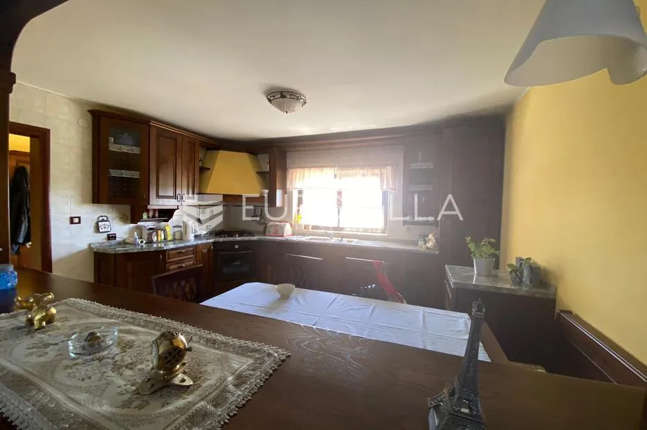 istra, umag, uhodani restoran s potencijalom - slika 11