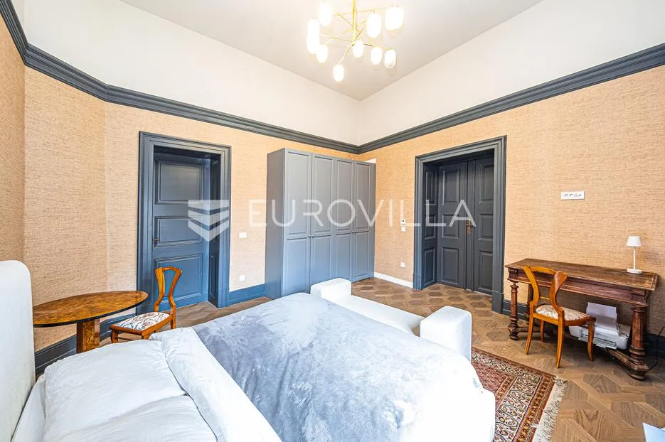 zagreb, gornji grad, demetrova ulica, luksuzan peterosoban stan 260 m² u palači s atrijem - slika 28