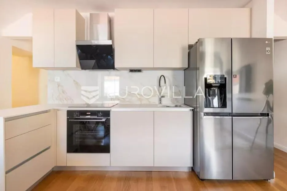 split, centar, dvosoban stan studio apartman - slika 4