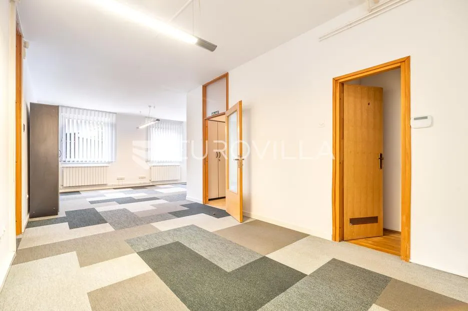 zagreb, trešnjevka, uređen poslovni prostor s parkingom 92 m² - slika 2