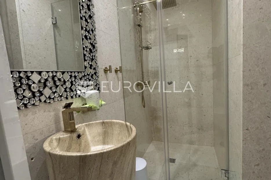 otok pag, pag, moderan apartman u staroj jezgri, 150m od mora - slika 11