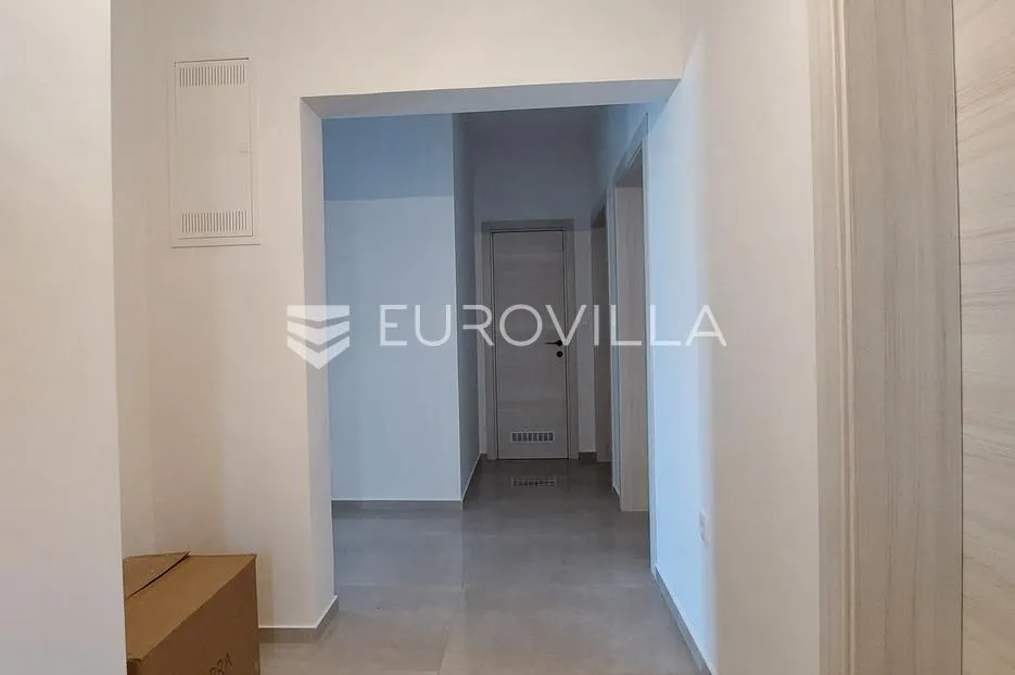 istra, šišan, dvojna kuća u mirnom dijelu, otvoren pogled s kata, 2 stana - slika 17