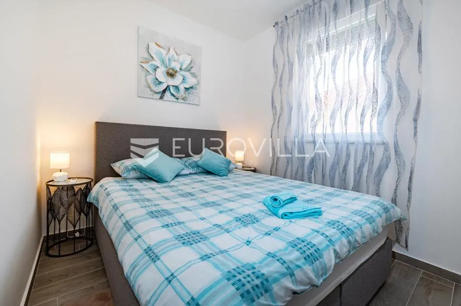 zadar, gornji karin, moderna kuća s bazenom i dva apartmana, 200 m od mora - slika 7