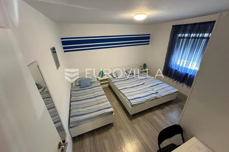 gornji karin, šušnjar, kuća s tri odvojena stana s predivnim pogledom na more - slika 7