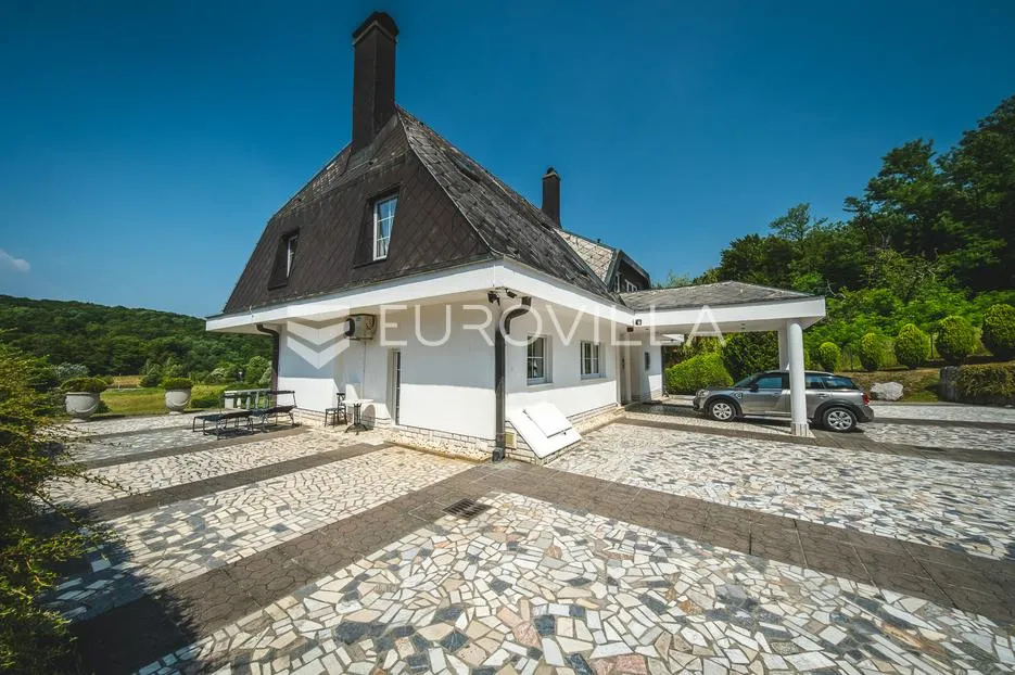 donja pušća, jedinstvena obiteljska villa, parcela 5000 m² - slika 76