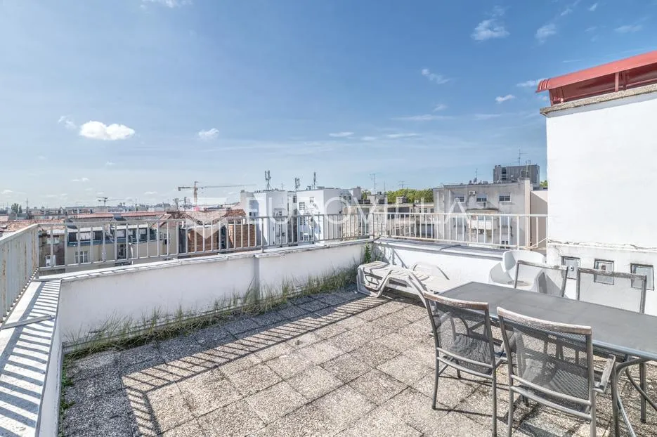 zagreb, amruševa, šesterosoban stan površine 129 m² - slika 6