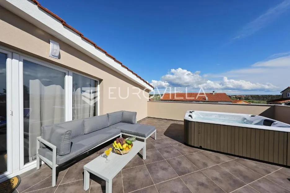 zadar, privlaka, prekrasna villa s velikim potencijalom - slika 7