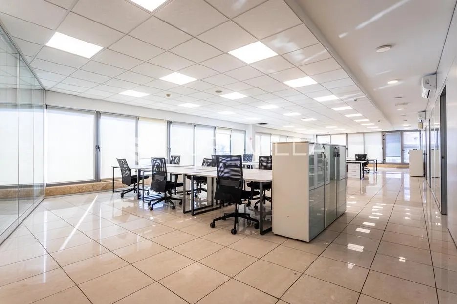 split, prostran poslovni prostor površine 363,53 m² - slika 7
