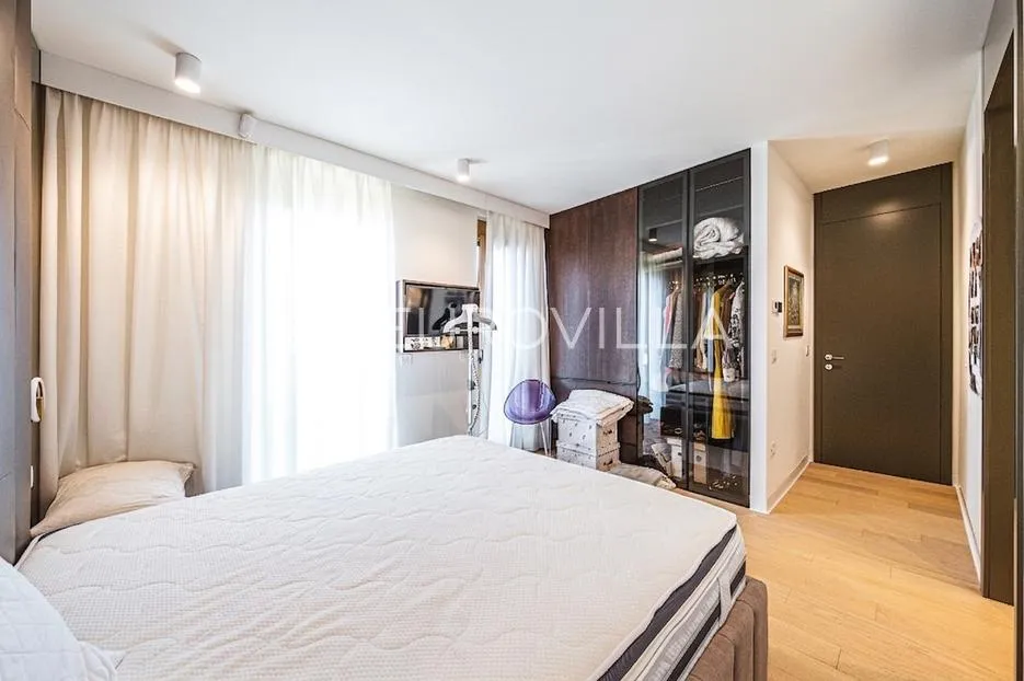 zagreb, zelengaj, trosobni luksuzni stan u urabnoj vili, 200 m² - slika 11