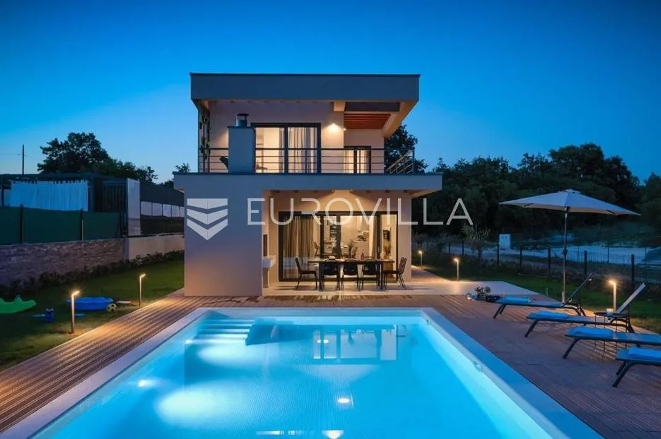 Istra, Svetvinčenat, moderna luksuzna vila s grijanim bazenom - Štokovci, Svetvinčenat