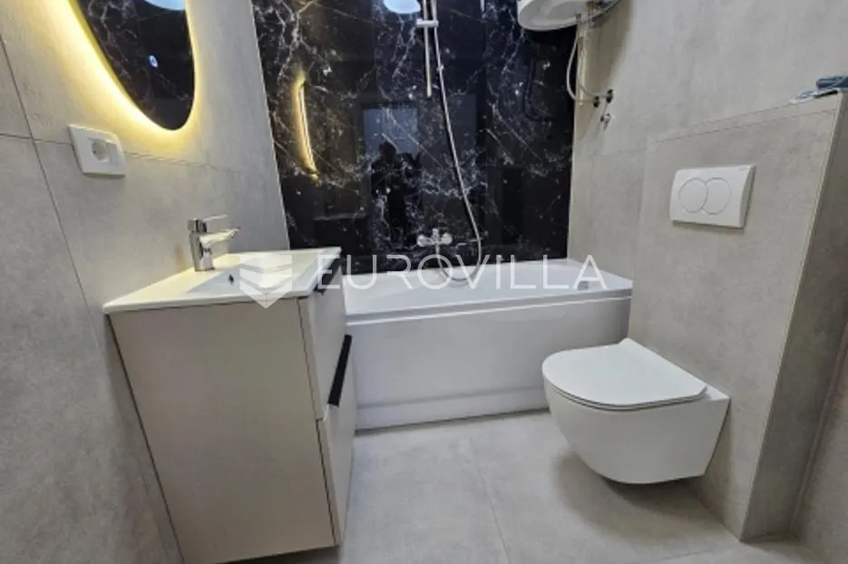 rijeka, donja drenova, adaptiran trosoban stan s pogledom na more - slika 8
