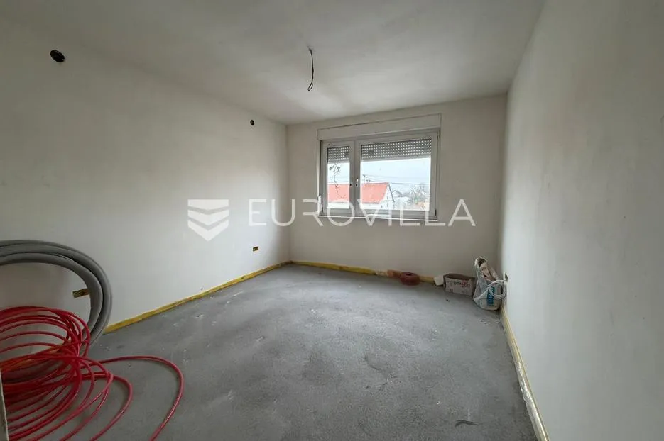 đakovo, dračice, moderan četverosoban stan na 1. katu urbane vile - slika 9