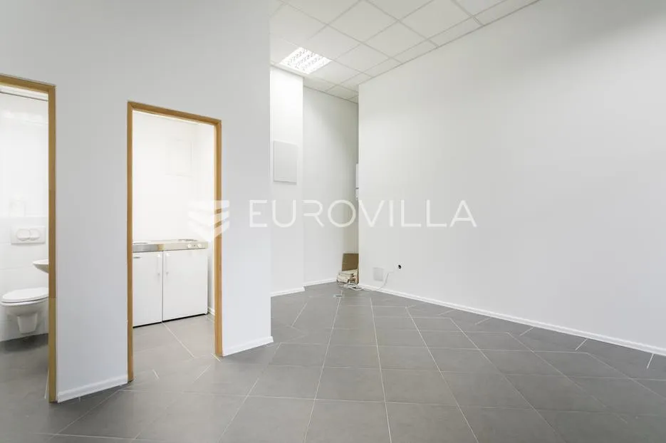 zagreb, svetice, ulični poslovni prostor nkp 53,20 m2 - slika 5