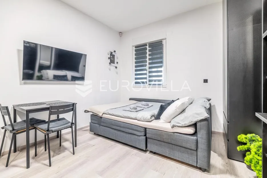 zagreb, centar, kneza ljudevita posavskog, dva potpuno opremljena studio apartmana,18 m² i 20 m² - slika 7