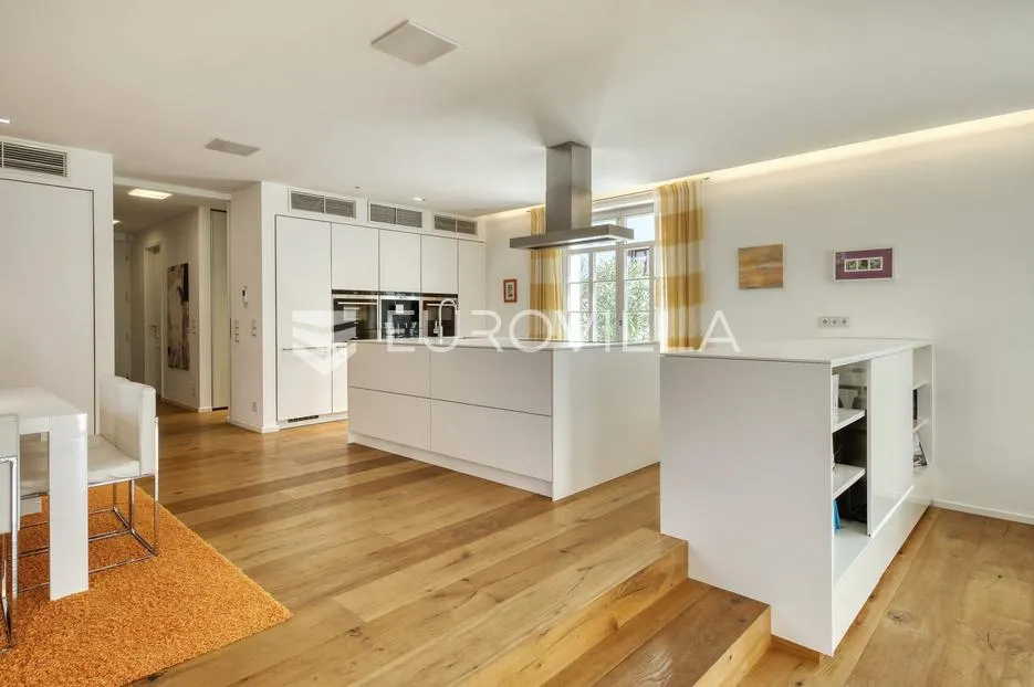 zadar, diklo, moderna i elegantna vila prvi red uz more - slika 10
