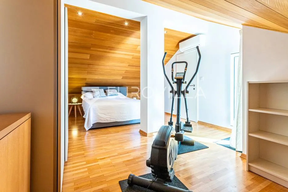 split, bol, moderan penthouse, 4 spavaće sobe - slika 28