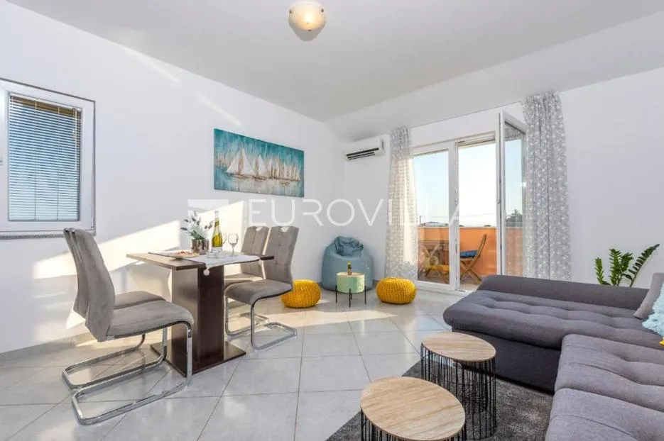 zečevo rogozničko, prekrasna apartmanska kuća s bazenom, 236 m² - slika 5