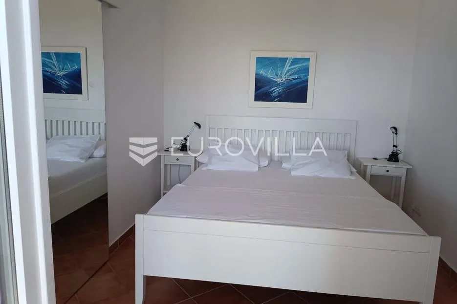 hvar, lijepa kuća na južnoj strani otoka 1.red uz more - slika 12