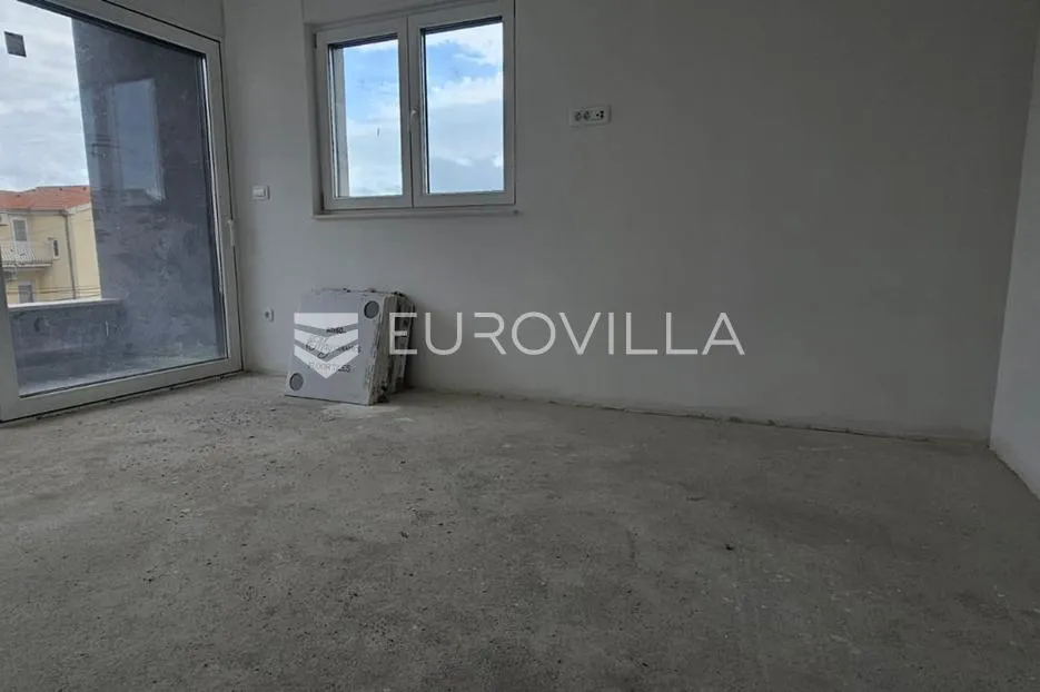 kaštela, penthous 143 m² trosoban stan s teresaom i garažom - slika 5