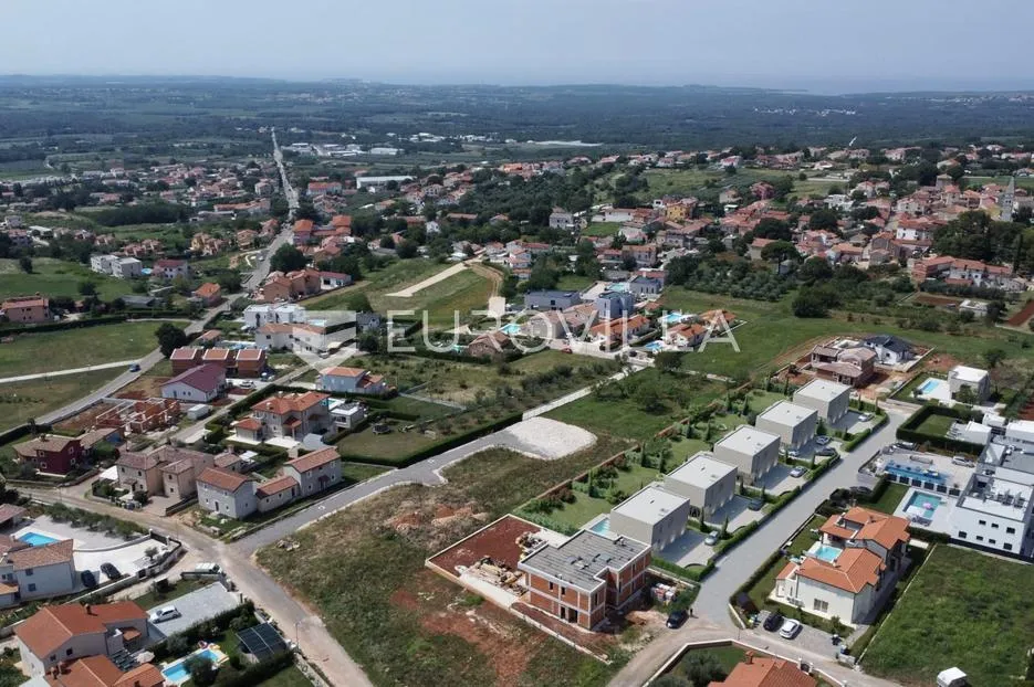 istra, kaštelir, građevinsko zemljište 4054m2 s projektom i pravomoćnom građevinskom dozvolom - slika 8