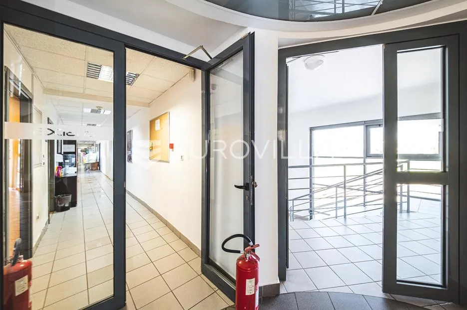 zagreb, borongaj, prostrani uredski prostor za zakup 734 m² s parkingom - slika 12