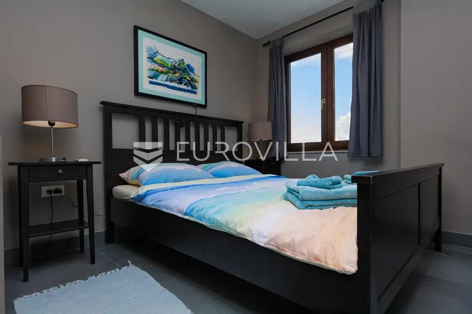 crikvenica, dramalj, moderan trosoban apartman s jacuzzijem, vrtom, bazenom i pogledom na more - slika 13
