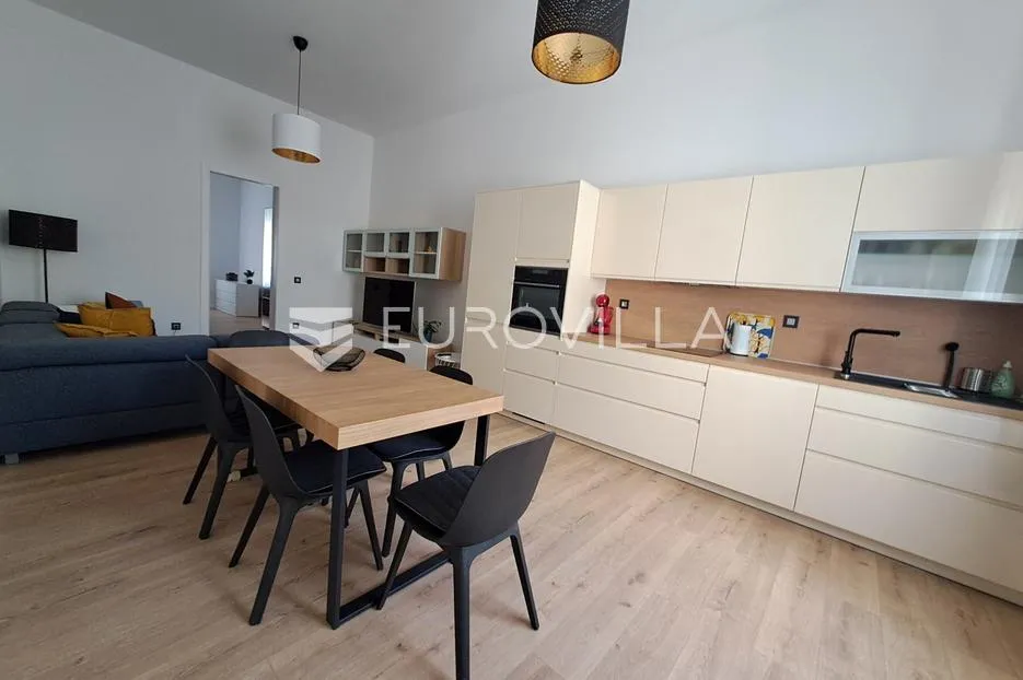 zagreb, palmotićeva, moderan četverosoban stan 88 m² - slika 2