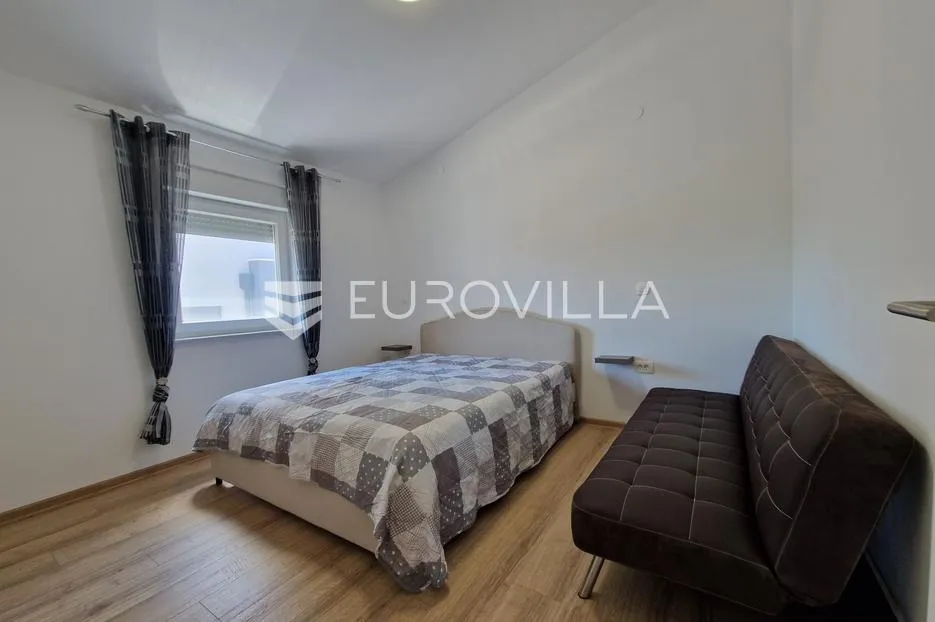 vir, moderan trosoban apartman u centru vira, 600 m od plaže - slika 22