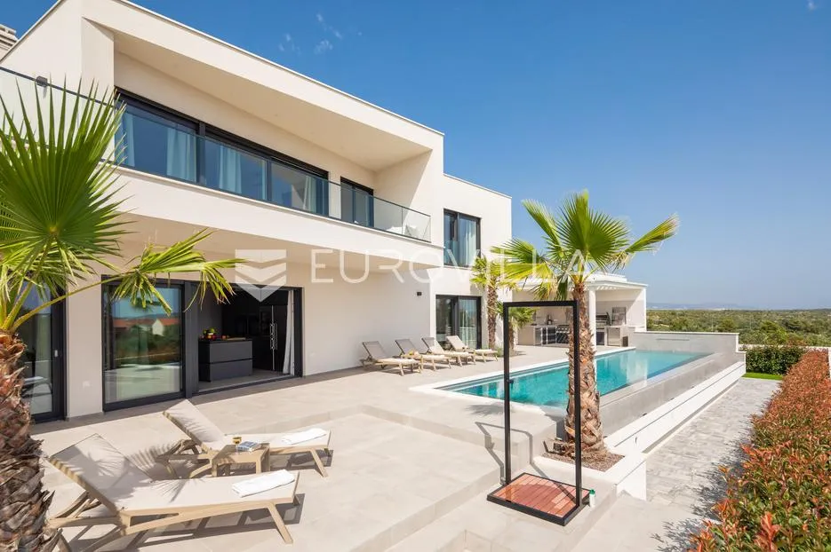 vodice, moderna vila s bazenom i pogledom na more, 332,92 m² - slika 24