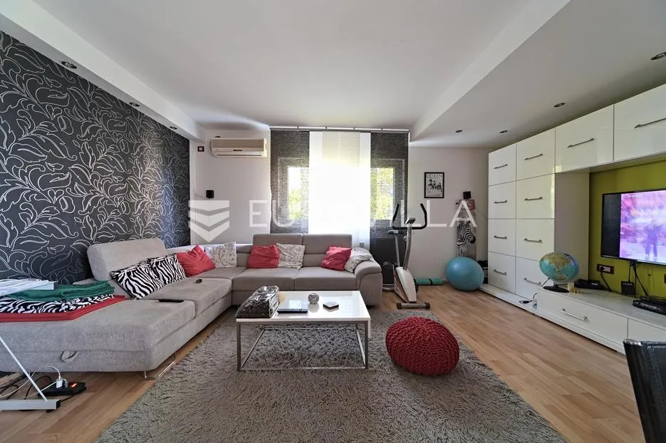 osijek, retfala na prodaju potpuno namješten stan 60 m² - slika 2
