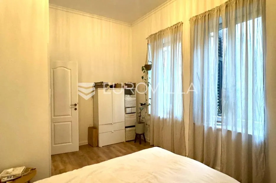 istra, pula, predivan renovirani austrougarski stan na traženoj lokaciji - slika 13