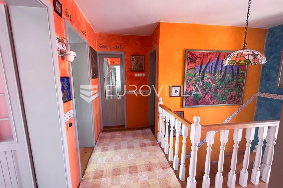 vinkovci, centar, 249.54 m² kuća na 3 etaže pomoćna zgrada te garaža - slika 8