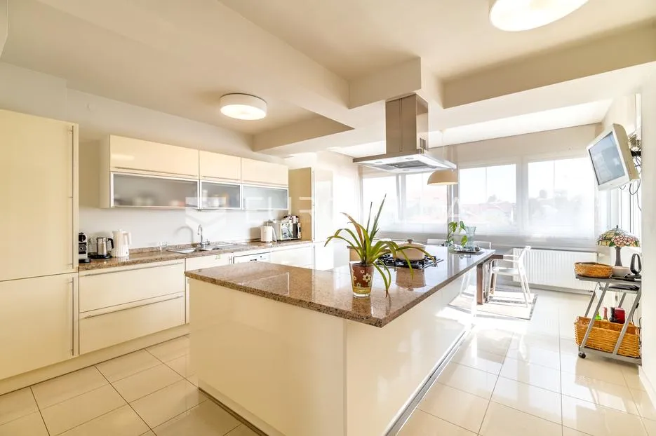zagreb, šalata, luksuzan penthouse 220 m², lift - slika 5