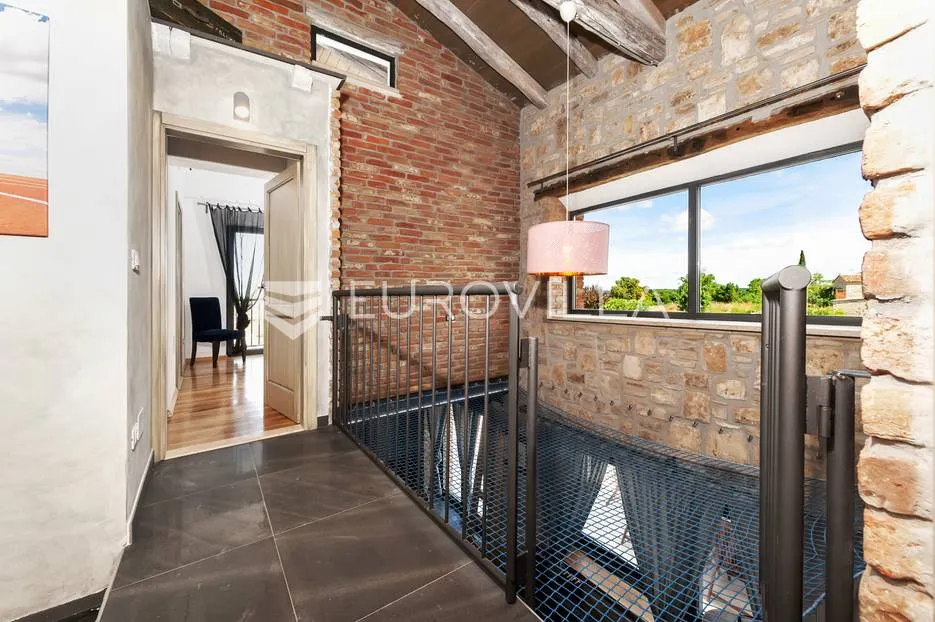 rovinj, šira okolica rovinja posebna samostojeća kuca 200 m² - slika 23