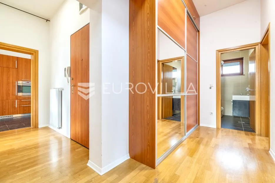 zagreb, maksimir, požarinje, odličan četverosoban penthouse s jacuzzy, saunom i garažom - slika 9
