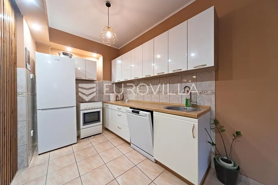 osijek, gornji grad/centar, trosoban stan, 2. kat, lift - slika 10